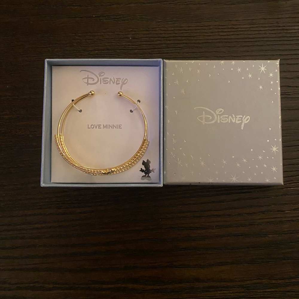 NEW Disney “Love, Minnie” gold bracelet